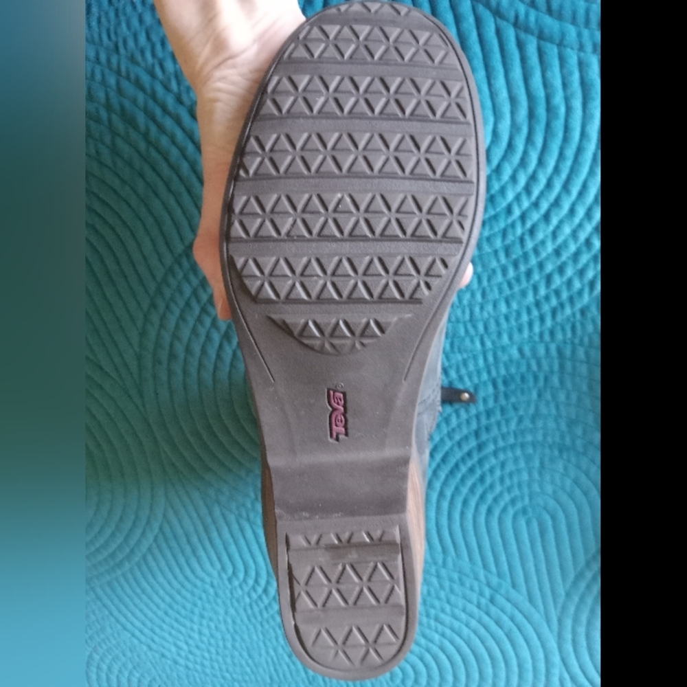Teva | Foxy Gray Suede Nubuck Ankle Boot Booties Size 8 - Picture 12 of 13